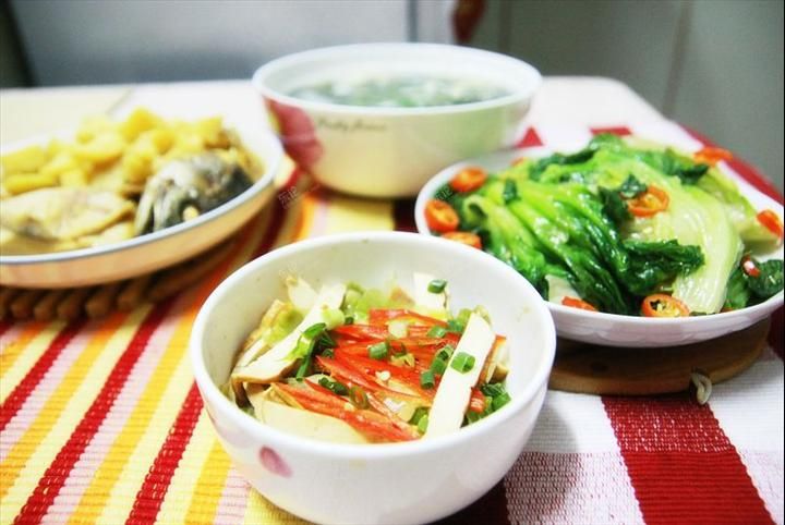 点击图片进入下一页